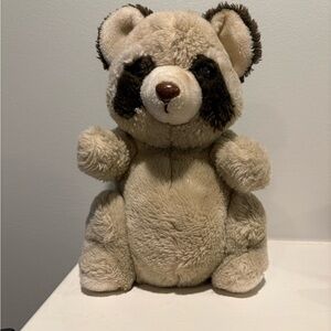 Vintage 1980s Daekor pot belly raccoon